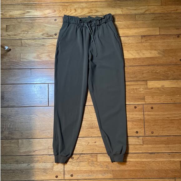 Lululemon Stretch High-Rise Jogger *Full Length - Picture 11 of 16